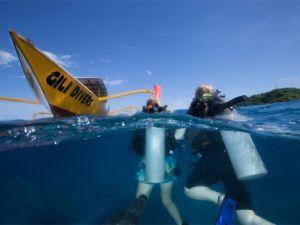 Divers-and-dive-boat-Gili-Divers