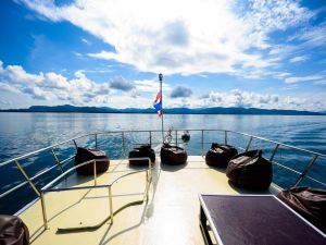 sun deck
