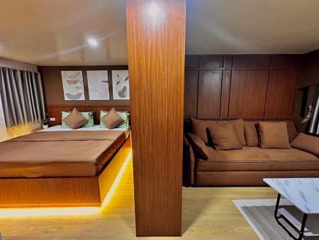 upper deck master suite cabin