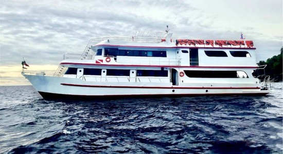 Lucky Marine Liveaboard south & north Andaman, Thailand