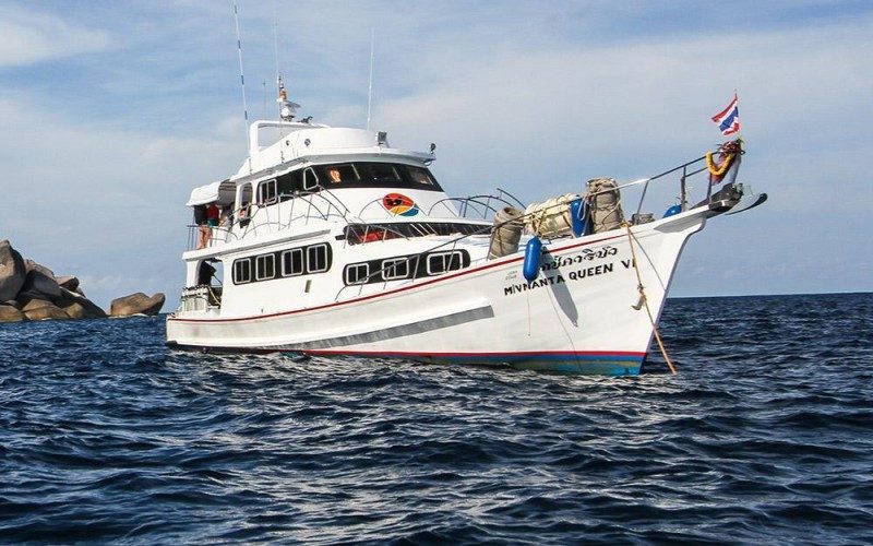 MV Manta Queen 6