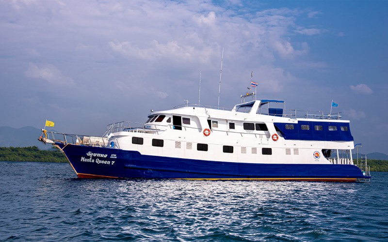 MV Manta Queen 7