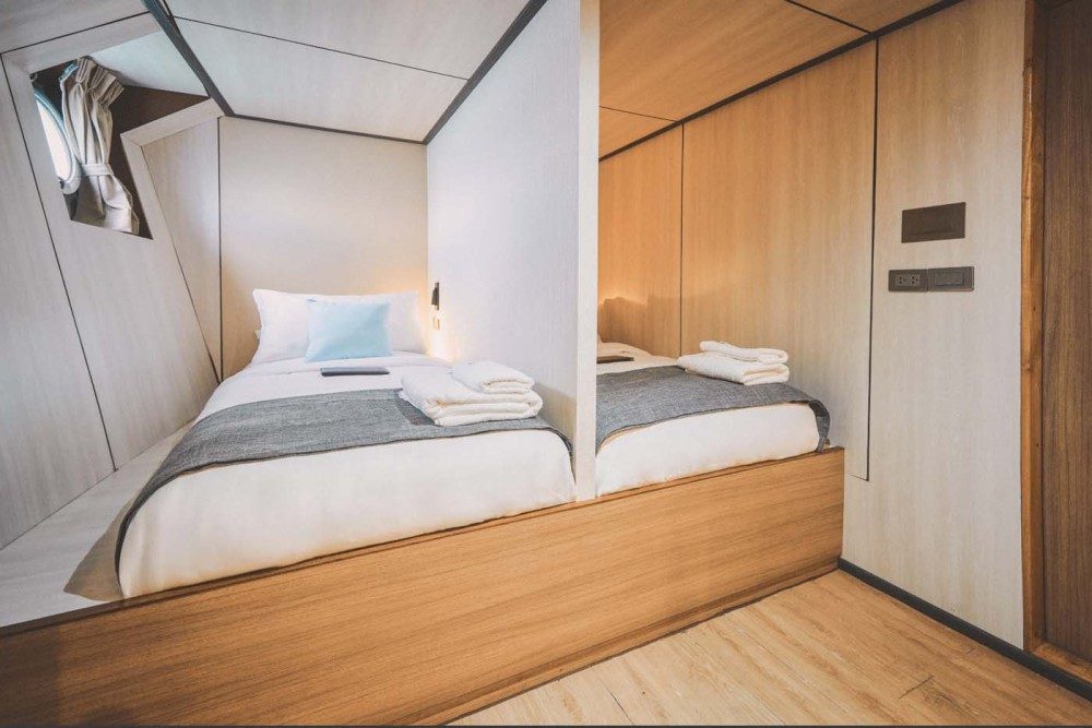 Lower Deck Standard
