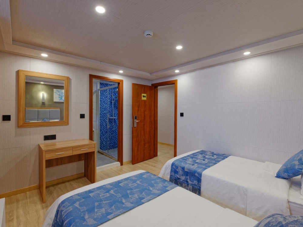 twin bed cabin lower deck felicity