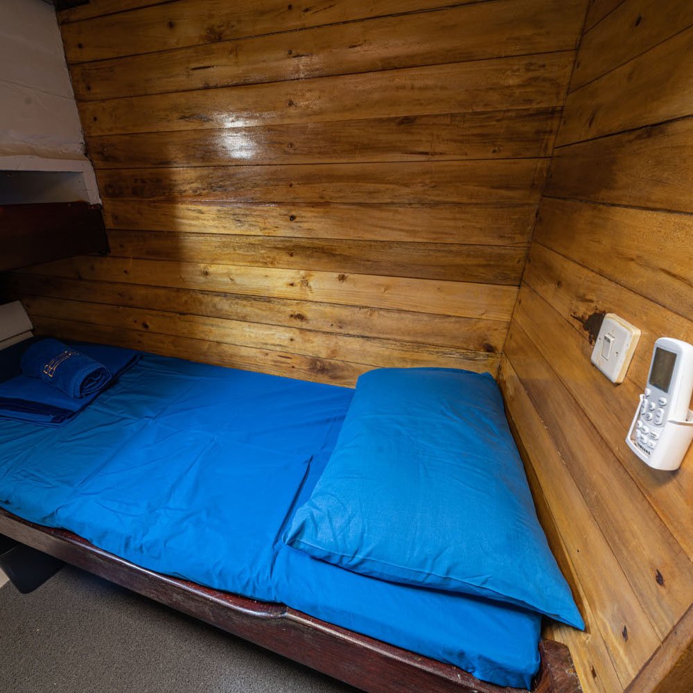 twin bed cabin jaya