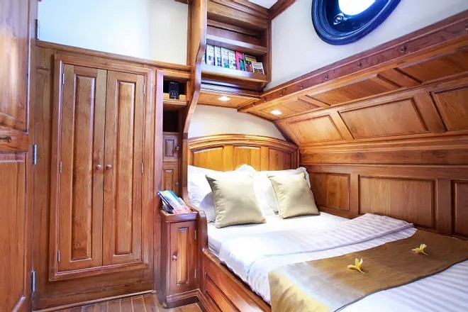 stateroom 4 cabin