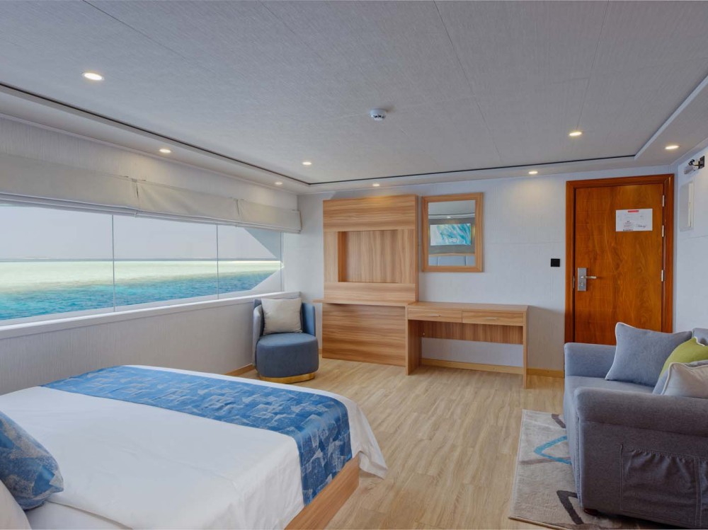 sea view double cabin upper deck felicity liveaboard